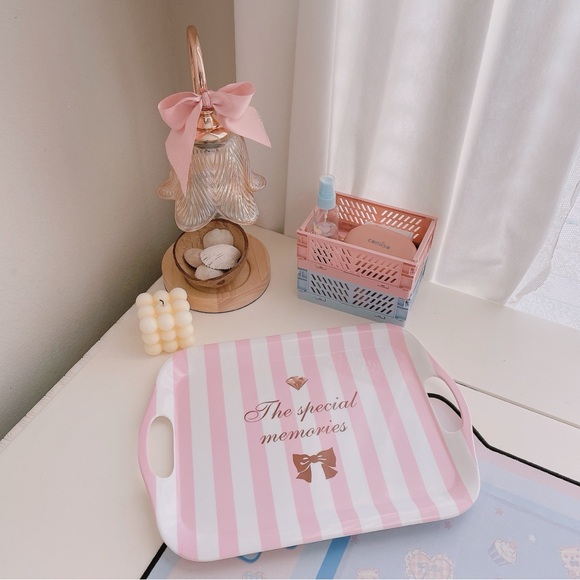 Daiso Pink Tray - Picture 7 of 7